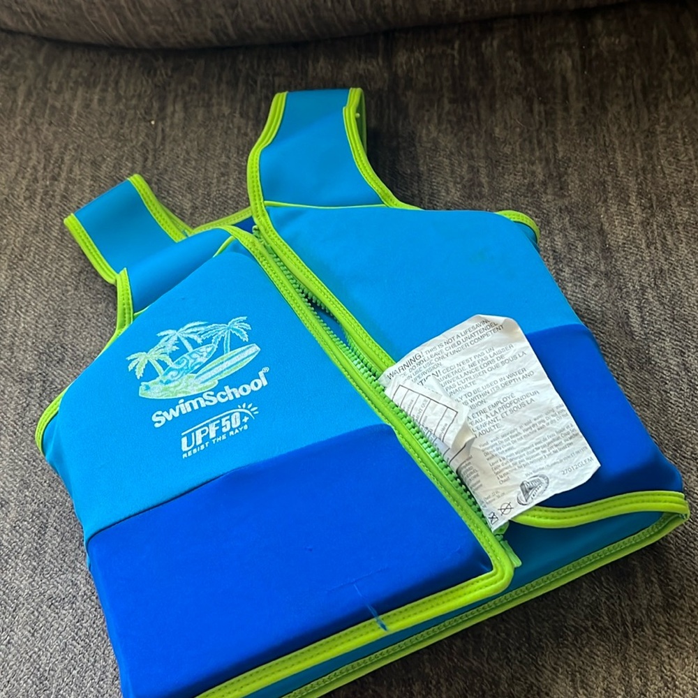 SwimSchool vest